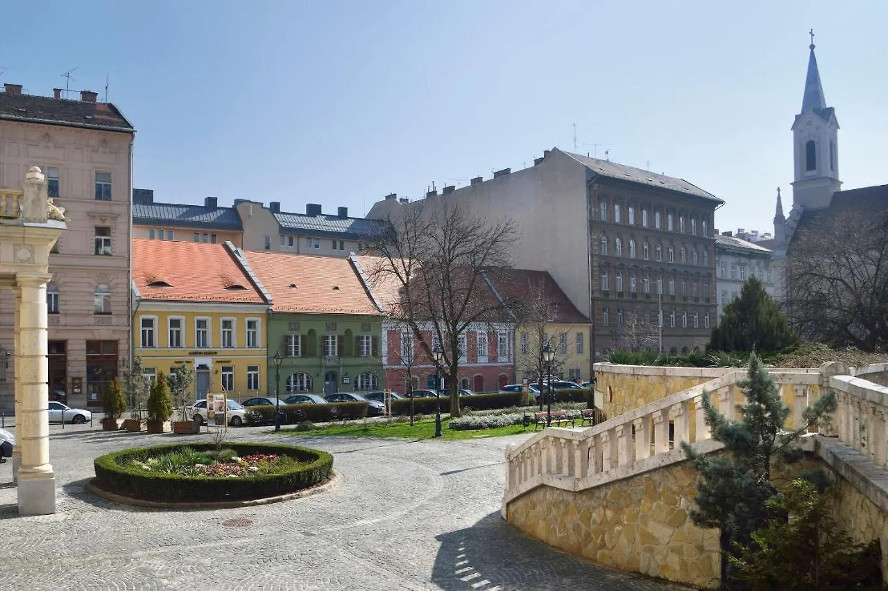 Fresh And Personal Near Buda Castle Budapest Lejlighed
