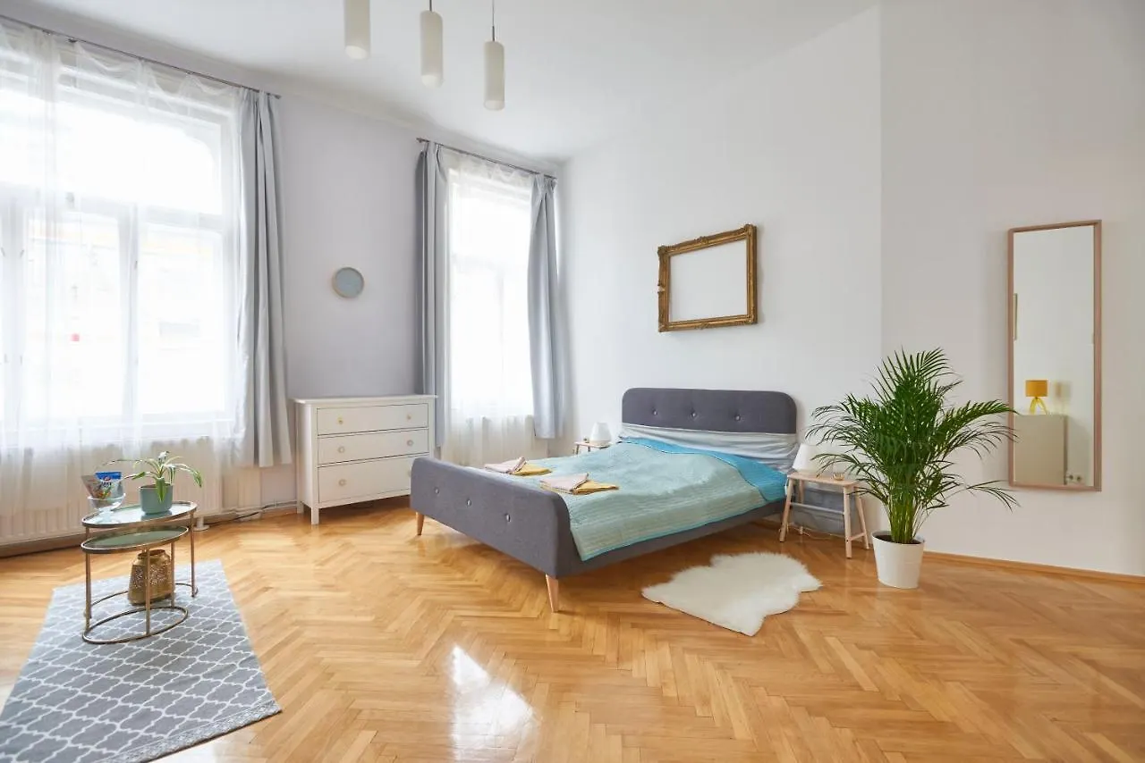 アパート Fresh And Personal Near Buda Castle ブダペスト ハンガリー