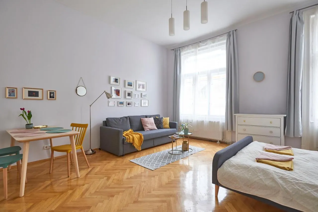 Fresh And Personal Near Buda Castle ブダペスト 0*,  ハンガリー